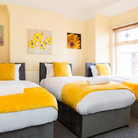 Newly Launched 3 Bedroom House With Free Parking Litherland Exteriör bild