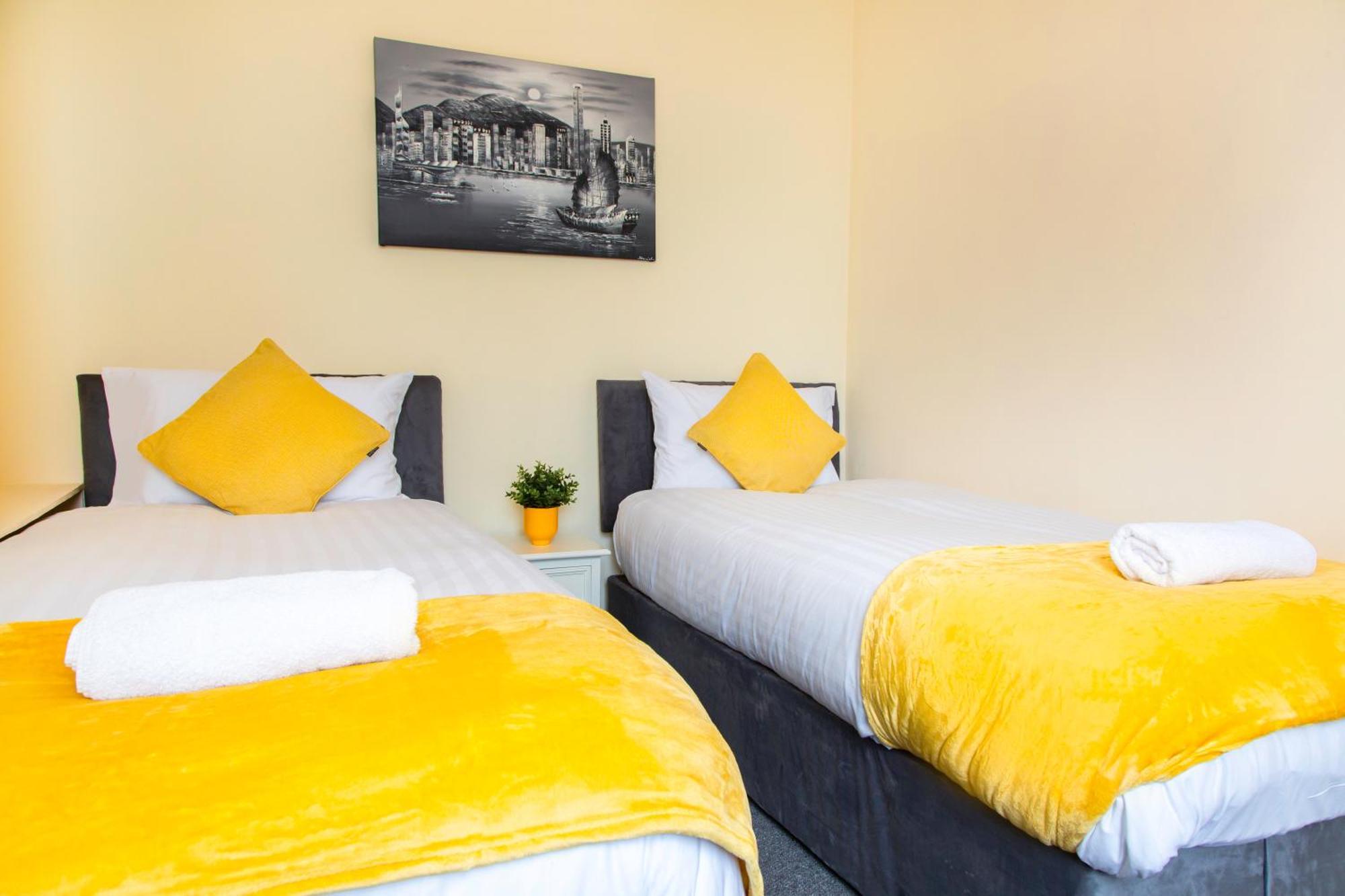 Newly Launched 3 Bedroom House With Free Parking Litherland Exteriör bild