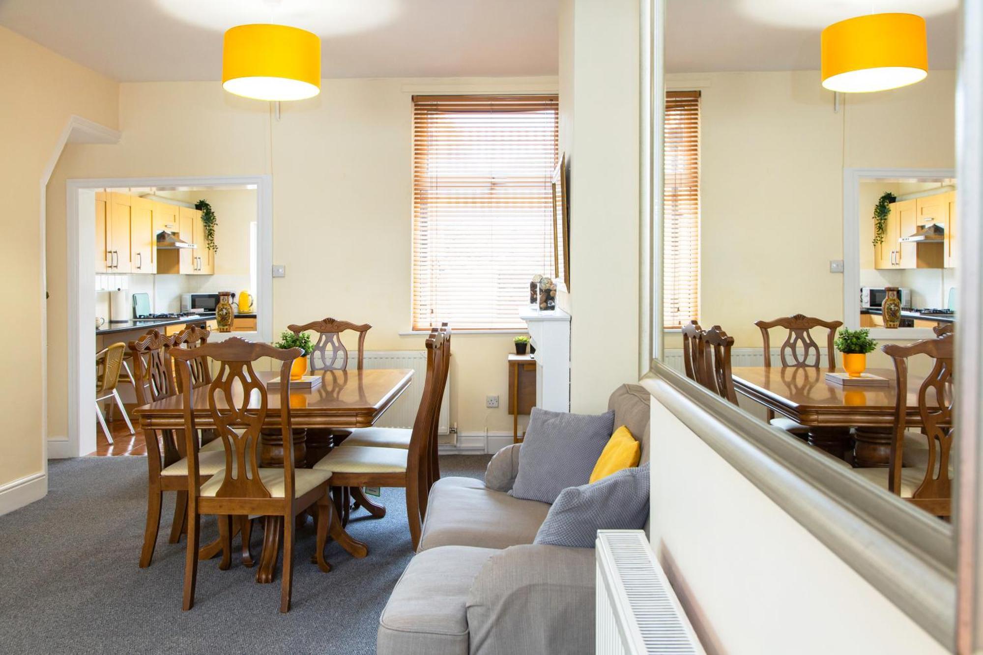 Newly Launched 3 Bedroom House With Free Parking Litherland Exteriör bild