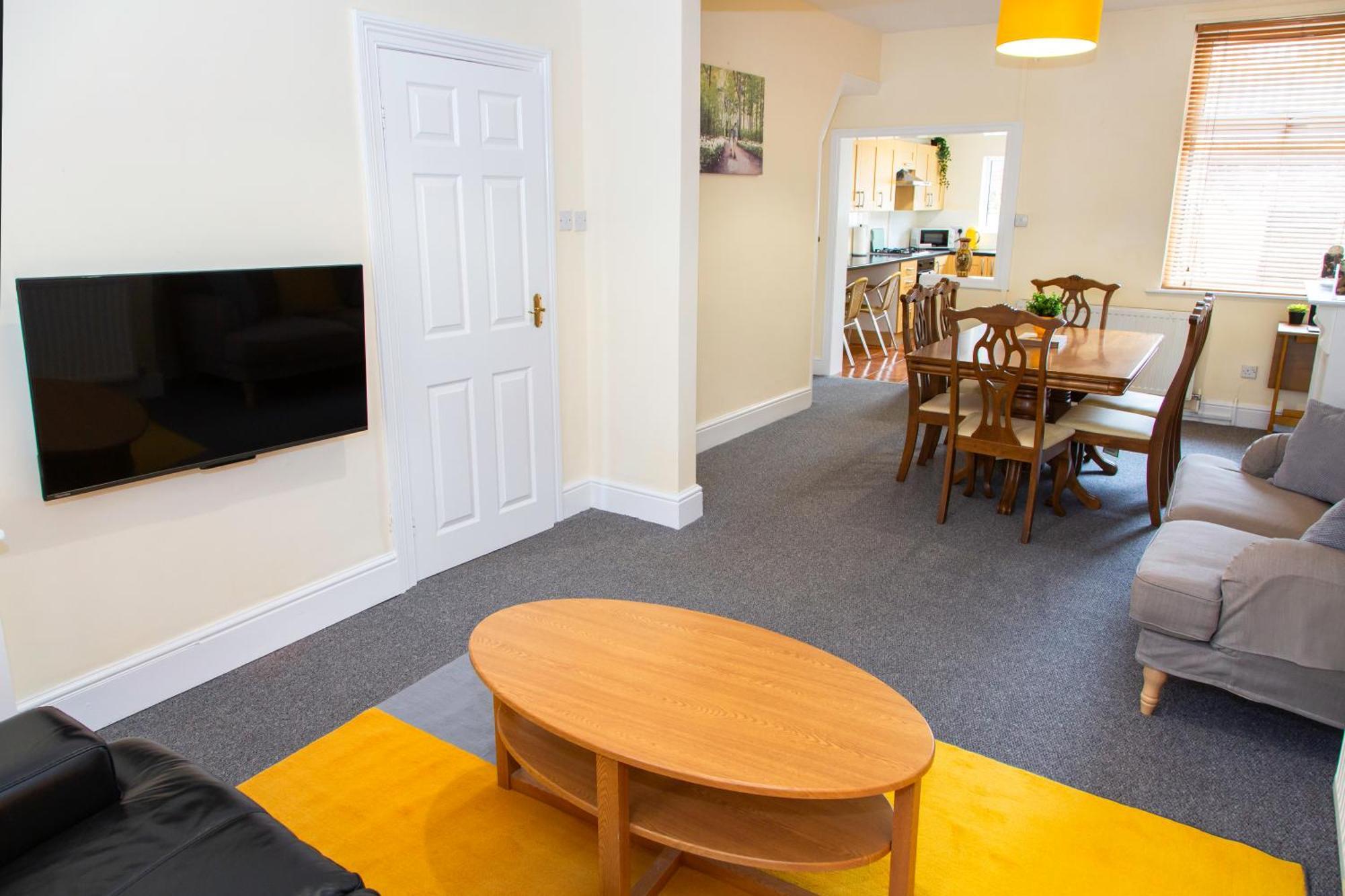 Newly Launched 3 Bedroom House With Free Parking Litherland Exteriör bild