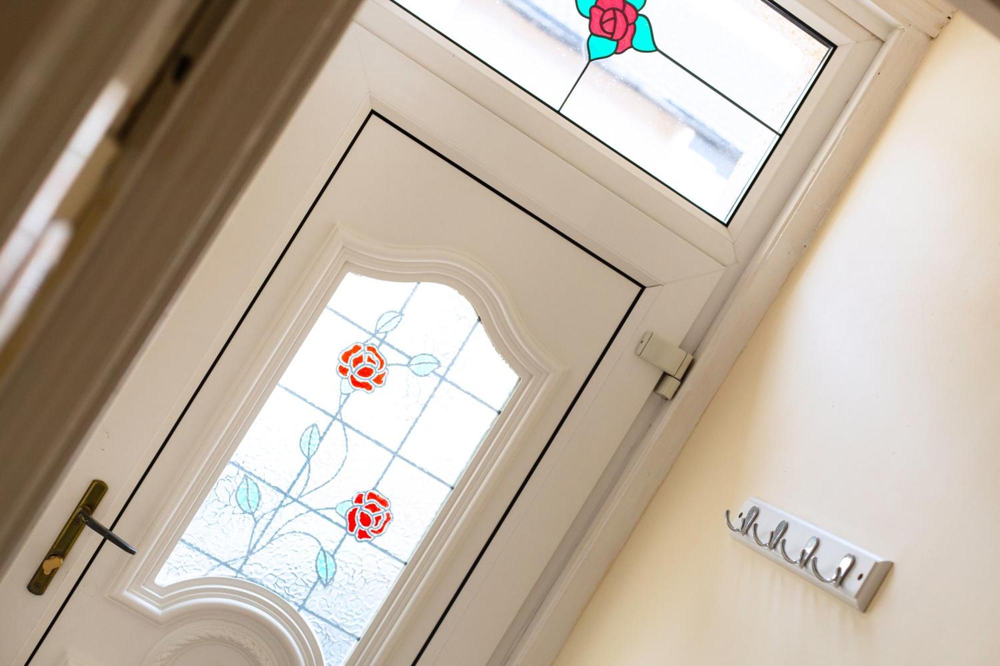 Newly Launched 3 Bedroom House With Free Parking Litherland Exteriör bild
