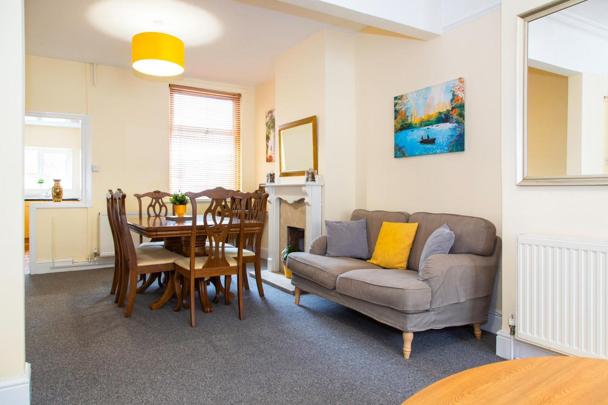 Newly Launched 3 Bedroom House With Free Parking Litherland Exteriör bild