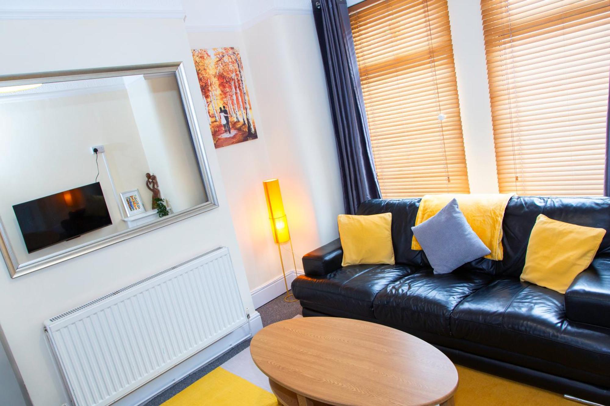 Newly Launched 3 Bedroom House With Free Parking Litherland Exteriör bild